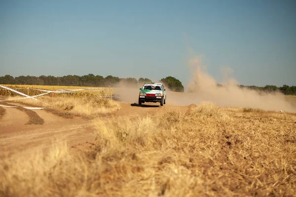 Vaz Rally Auto Springen Beweging Met Stofwolken Tijdens Etappe Van — Stockfoto