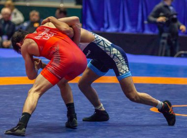 Vladimir Khinchegashvili, Titan Mercury Güreş Takımı ABD - Massoud Esmailpoorjouybari, Güreş Takımı Razi Iran - Dünya Güreş Kulübü Kupası, 1 Aralık 2016, Kharkov, Ukrayna