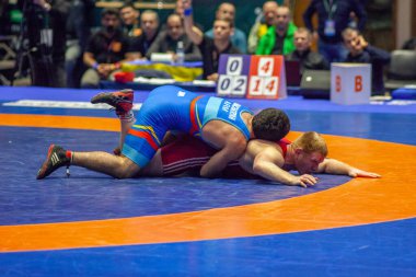 Giya Chikhladze (UKR) ile Suren Khachatryan (ARM) arasındaki Dünya Güreş Kulübü Kupası maçı, 1 Aralık 2016, Kharkov, Ukrayna