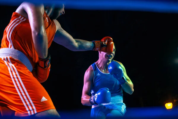 Bogdan Tolmachev Contra Arman Darchinyan Durante Partido Boxeo Entre Las — Foto de Stock