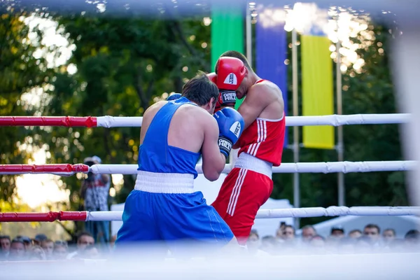 Chulyacheev Oleg Contra Zhorzhik Marutyan Durante Partido Boxeo Entre Las —  Fotos de Stock