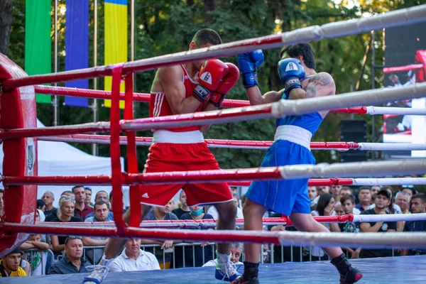 Chulyacheev Oleg Contra Zhorzhik Marutyan Durante Partido Boxeo Entre Las — Foto de Stock