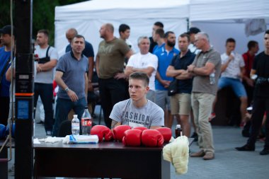 Milli takımlar Ukrayna - Ermenistan arasındaki boks maçı, Harkov Günü onuruna. Shevchenko Parkı, Harkov, Ukrayna, 23.08.2020