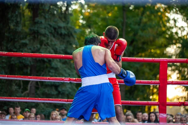 Chulyacheev Oleg Mot Zhorzhik Marutyan Boxning Match Mellan Nationella Lag — Stockfoto