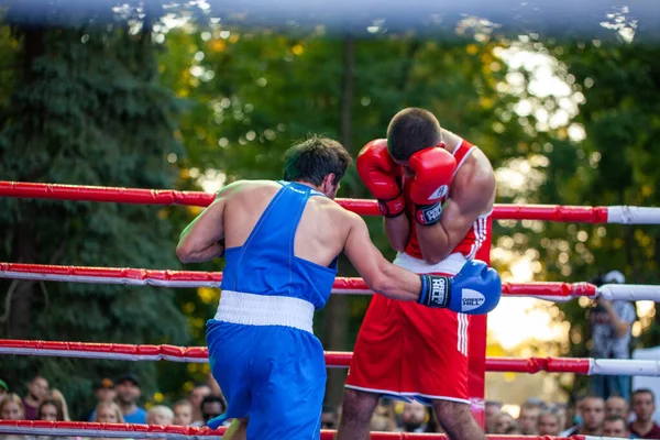 Chulyacheev Oleg Contra Zhorzhik Marutyan Durante Partido Boxeo Entre Las — Foto de Stock