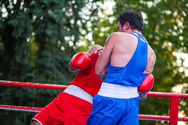 Chulyacheev Oleg Contra Zhorzhik Marutyan Durante Partido Boxeo Entre Las — Foto de Stock