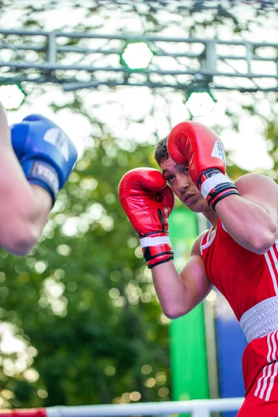 Yaroslav Khartsyz Kontra Benik Nikoghosyan Boxning Match Mellan Landslag Ukraina — Stockfoto