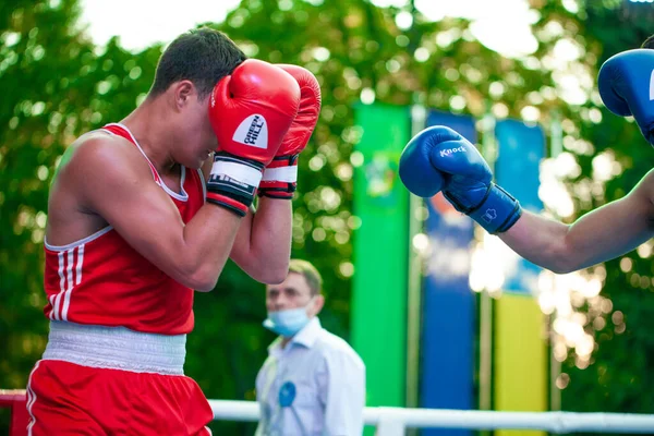 Yaroslav Khartsyz Kontra Benik Nikoghosyan Boxning Match Mellan Landslag Ukraina — Stockfoto