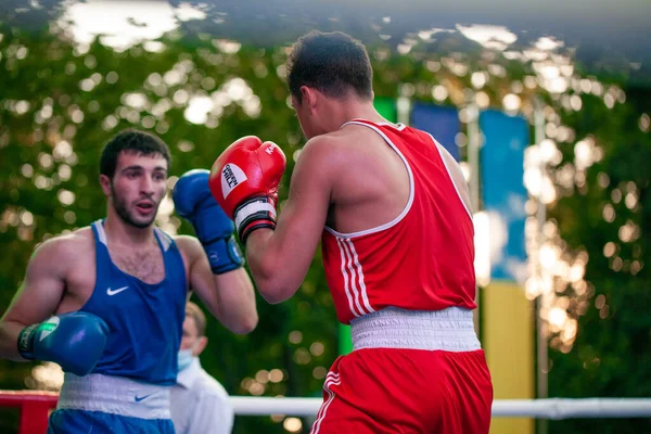 Yaroslav Khartsyz Contre Benik Nikoghosyan Lors Match Boxe Entre Les — Photo