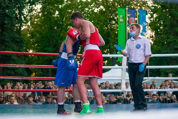 Yaroslav Khartsyz Contra Benik Nikoghosyan Durante Partido Boxeo Entre Las —  Fotos de Stock