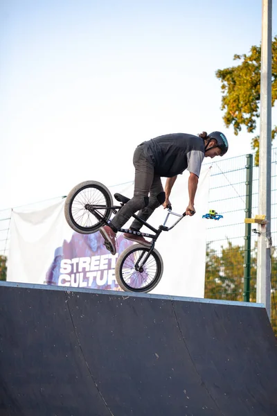 Bmx Riders Maakt Trucs Tijdens Festival Rider Cultures Complit 2020 — Stockfoto