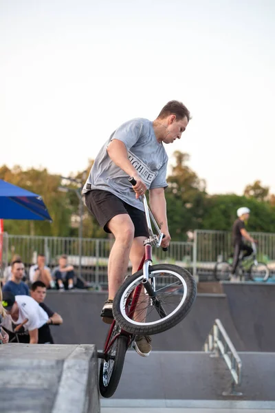 Bmx Riders Maakt Trucs Tijdens Festival Rider Cultures Complit 2020 — Stockfoto