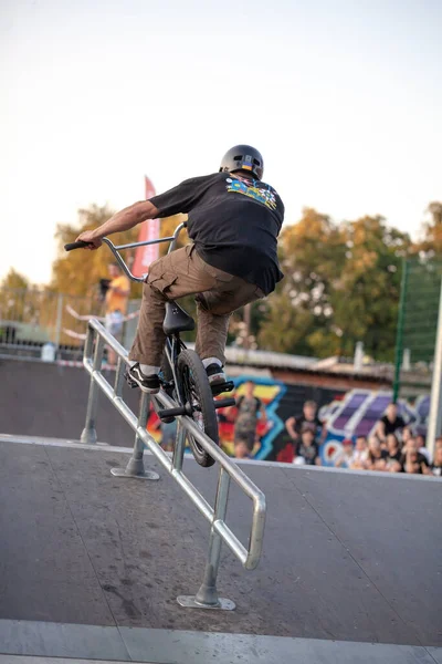 Bmx Riders Maakt Trucs Tijdens Festival Rider Cultures Complit 2020 — Stockfoto