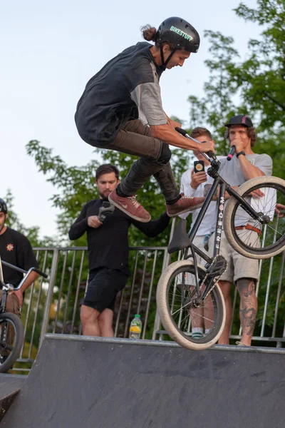 Bmx Riders Maakt Trucs Tijdens Festival Rider Cultures Complit 2020 — Stockfoto