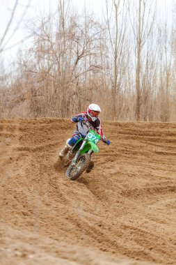 Motokros, Ukrayna, Harkov, 04.04.2021 'de Kharkov bölgesinin açık şampiyonası