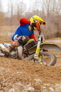 Motokros, Ukrayna, Harkov, 04.04.2021 'de Kharkov bölgesinin açık şampiyonası