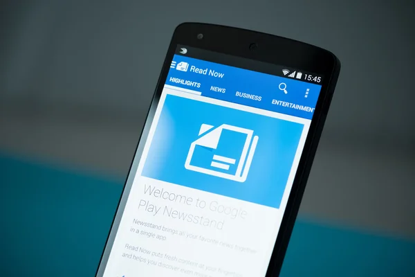 Google Play Newsstand на Google Nexus 5 — стоковое фото