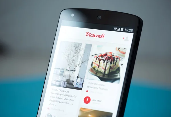 Pinterest toepassing op Google Nexus 5 — Stockfoto