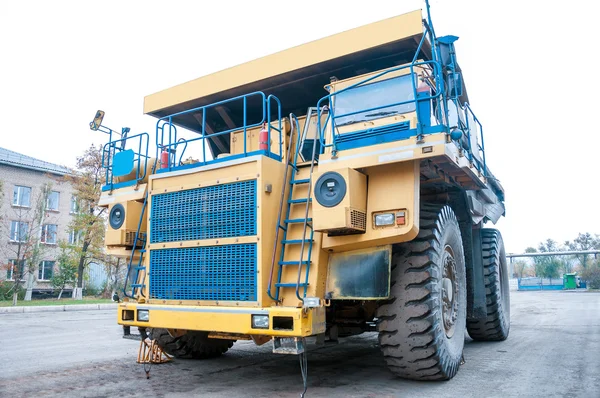 Big quarry truck — Stock Photo, Image