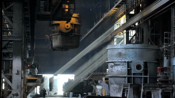 Lavori metallurgici interni — Video Stock
