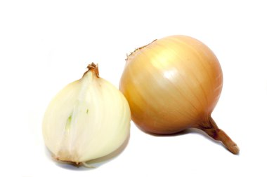 Beyaz arkaplanda soğan
