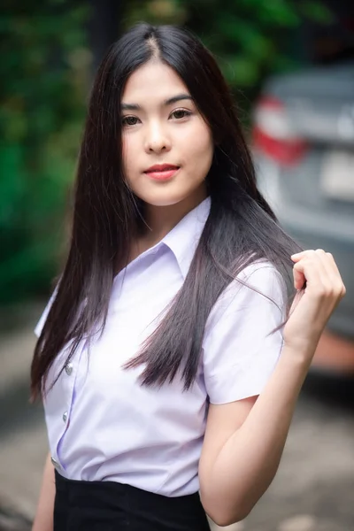 Asiática Bela Jovem Empresária Posando — Fotografia de Stock