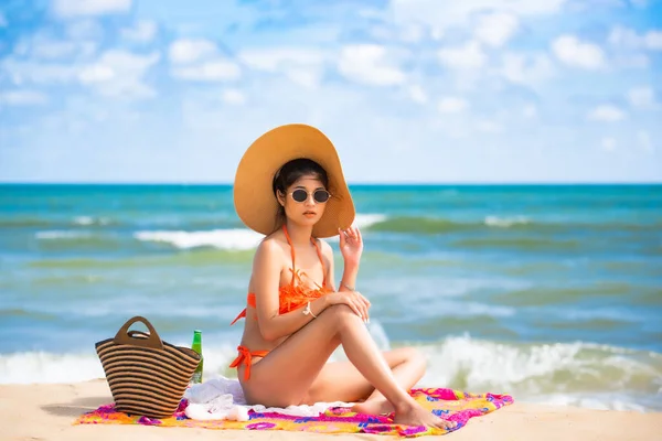 Asian Sexy Woman Orange Bikini Posing — Stock Photo, Image