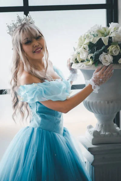 Милая Девушка Красивом Платье Принцесса — стоковое фото