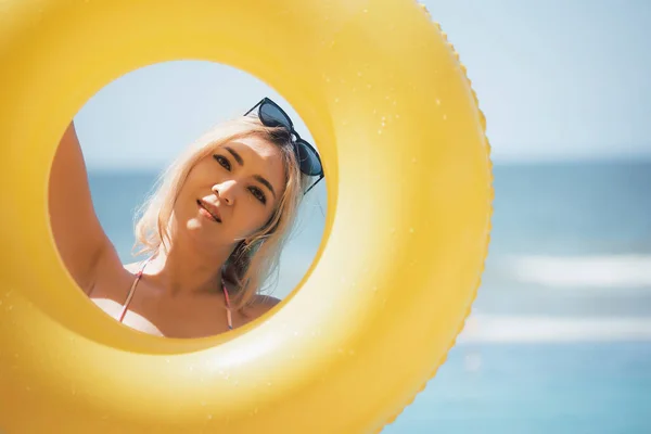 Asian Sexy Woman Inflatable Ring — Stock Photo, Image