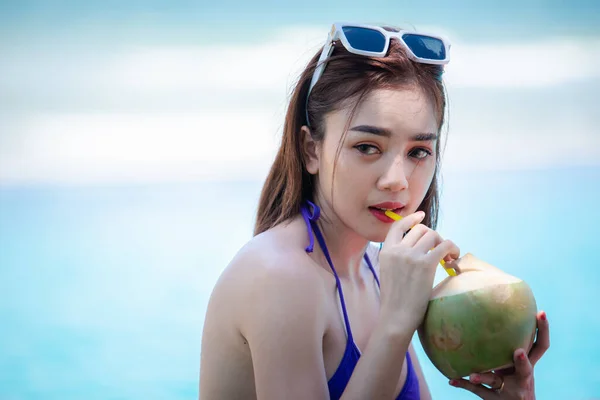 Asian Sexy Woman Swimsuit Beverage — Stock Photo, Image