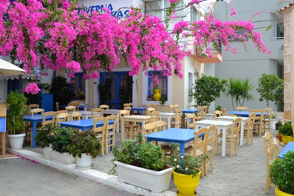 Restaurant in old part of Malia. — Stock Photo, Image