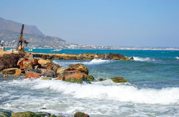 Rocce sulla costa del Mar Egeo . — Foto Stock