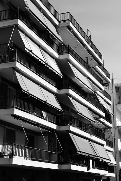 Edificio residencial en Loutraki . — Foto de Stock