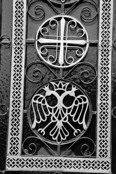 Fragmento da porta da Igreja Ortodoxa . — Fotografia de Stock