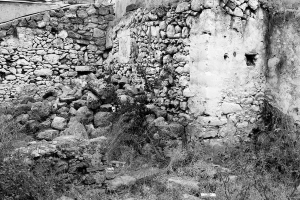 Casa en ruinas en la parte antigua de Malia . — Foto de Stock