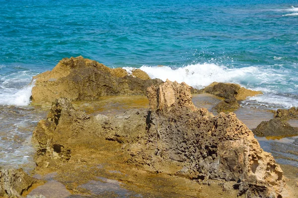 Rocks on the coast of Aegean Sea. — Stock Photo, Image