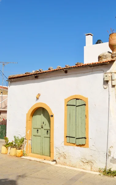 Malia eski kesiminde eski bina.