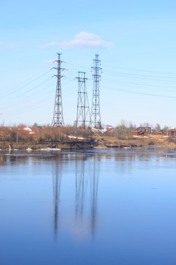 St.Petersburg eteklerinde Neva Nehri'nin kıyısında.
