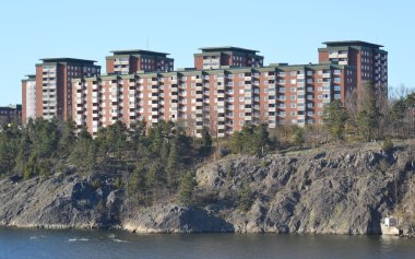 Modern binalar, Stockholm eteklerinde.