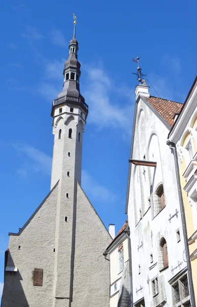 Mittelalterliche Straße in Tallinn. — Stockfoto