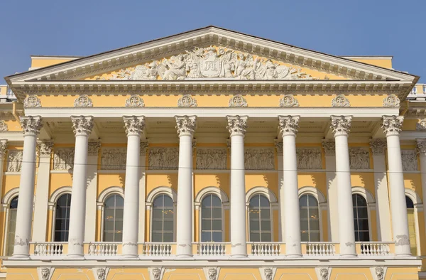 Russisch Staatsmuseum in Sint-petersburg. — Stockfoto