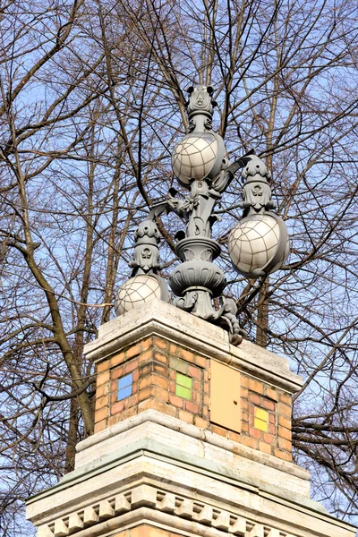 Lantern at the entrance to the Mikhailovsky Garden. — Stock Photo, Image
