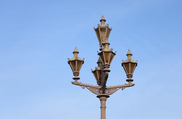 Eski tarzda sokak lambası. — Stok fotoğraf