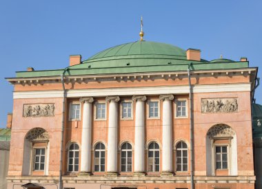 St.Petersburg içinde bina ahır yarda parçası.