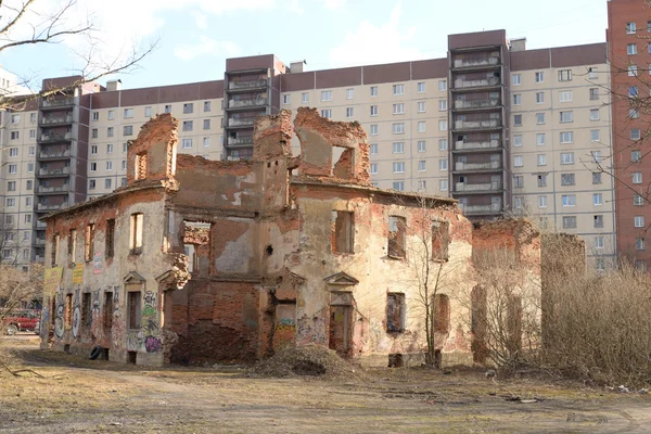 Ruinen des Fischereiunternehmens zotov. — Stockfoto