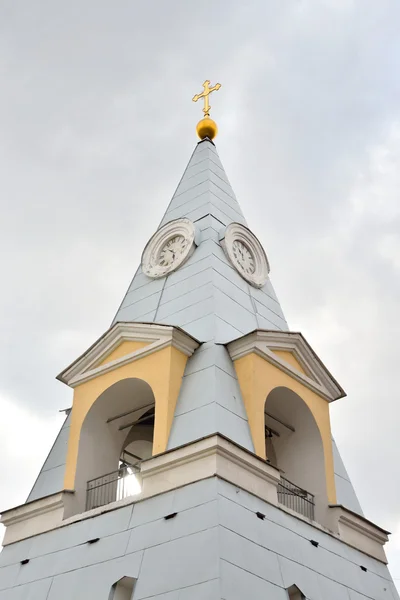 Bell tower Trójcy Kościół "wielkanocne ciasto i Wielkanoc". — Zdjęcie stockowe