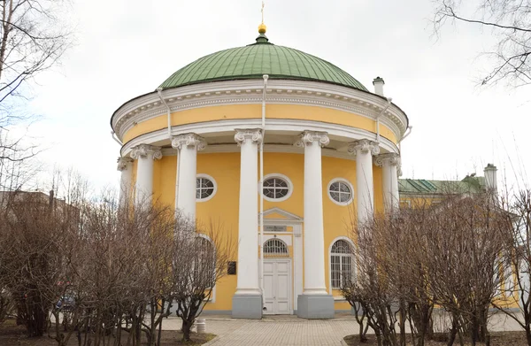 Dreifaltigkeitskirche "Osterkuchen und Ostern". — Stockfoto