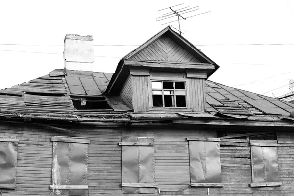 Terk edilmiş ahşap bina. — Stok fotoğraf