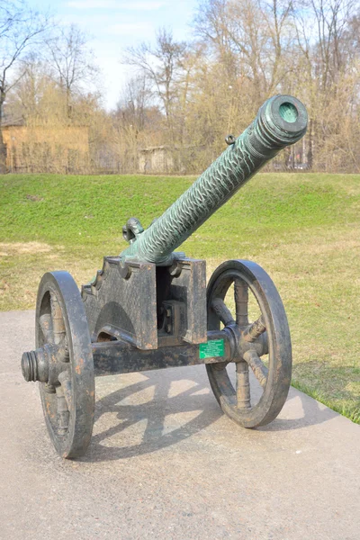 Vecchio cannone, San Pietroburgo . — Foto Stock