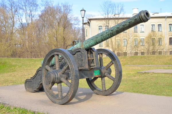 Vecchio cannone, San Pietroburgo . — Foto Stock